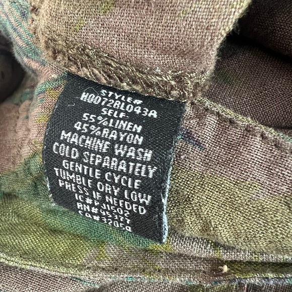 Sanctuary Anthropologie Women’s Linen Blend Floral Utility Shorts Army Green - Picture 4 of 5